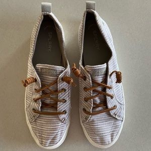 Sperry slip on shoes